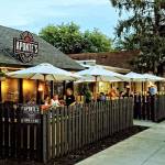 Outdoor patio at Aponte's Pizza