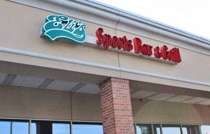 Eli's Sports Bar & Grill