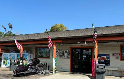 B&B Carryout & Diner